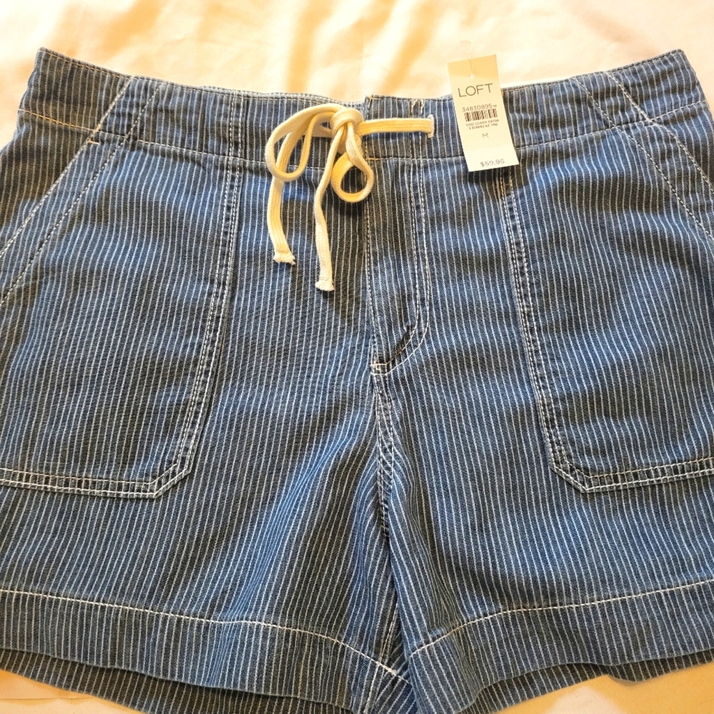 Loft "The Pull on Short", size Medium, NWT